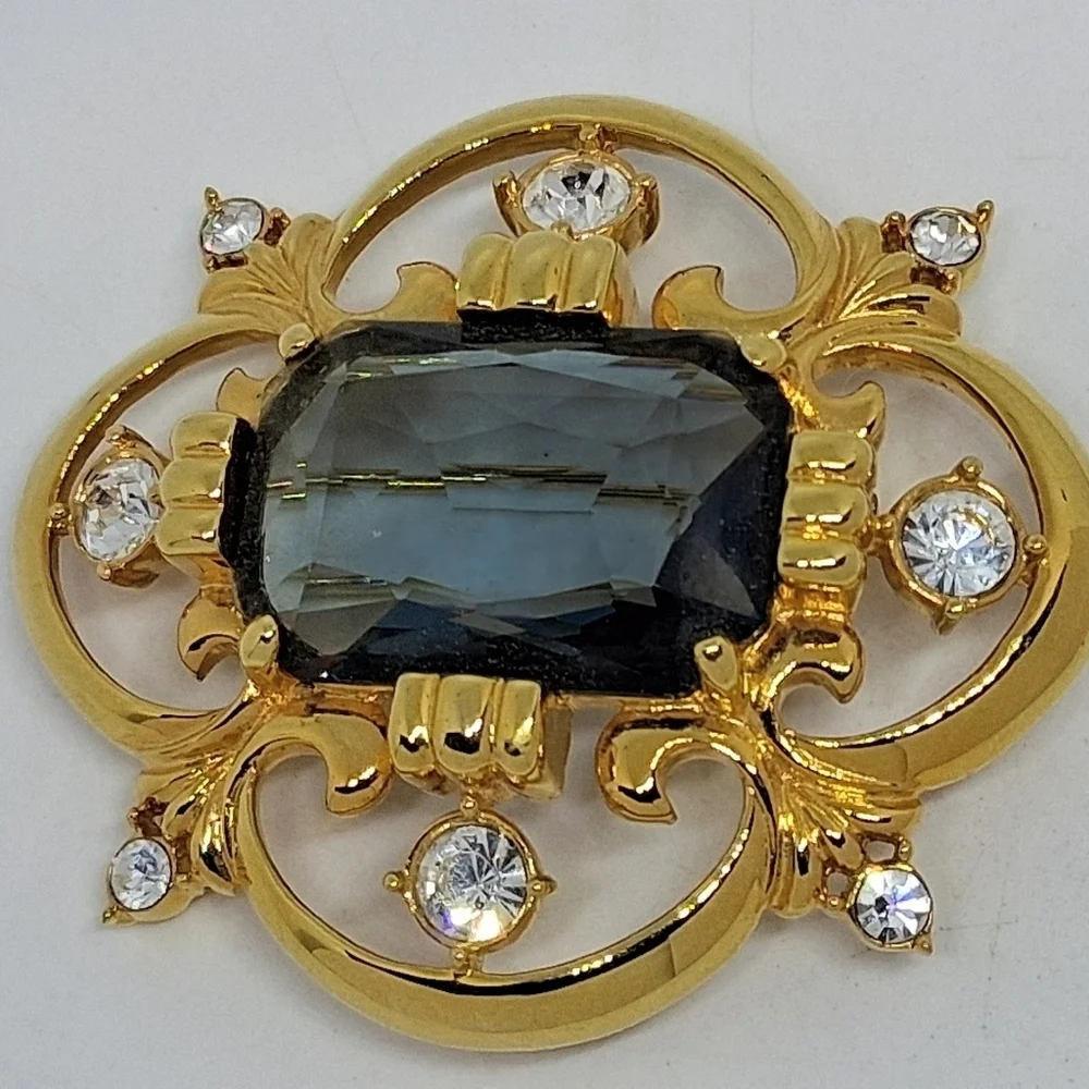 * Nolan Miller 18k Gold Plated Large Iolite Stone Pin Brooch